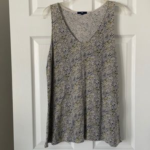 Gap Sleeveless Gray, Blue, Yellow Printed Knit Top
